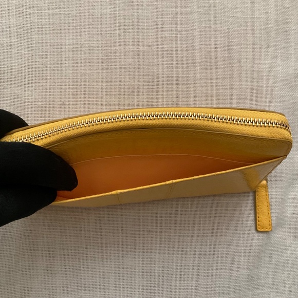 NEW Coach Accordion Embossed Snakeskin Yellow Leather Zip Wallet NWOT - Picture 11 of 15